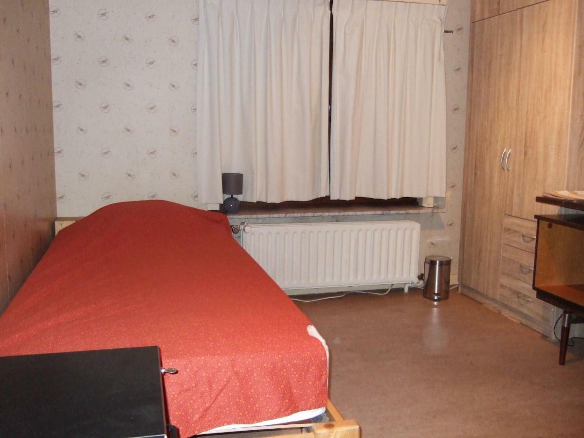 Guestrooms Bij Het Station Van Drongen Gante Exterior foto